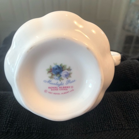 Royal Albert Moonlight Blue Bone China Sugar Bowl and Creamer Set with Gold Trim - Picture 7 of 11